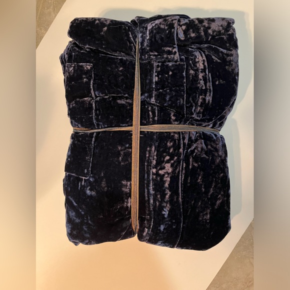 Pottery barn velvet ravenclaw robe - Picture 3 of 4